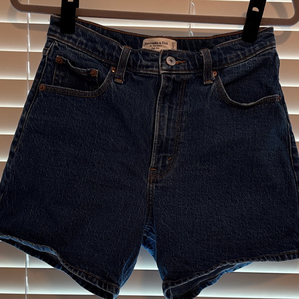 Abercrombie & Fitch “The Dad Short” High rise